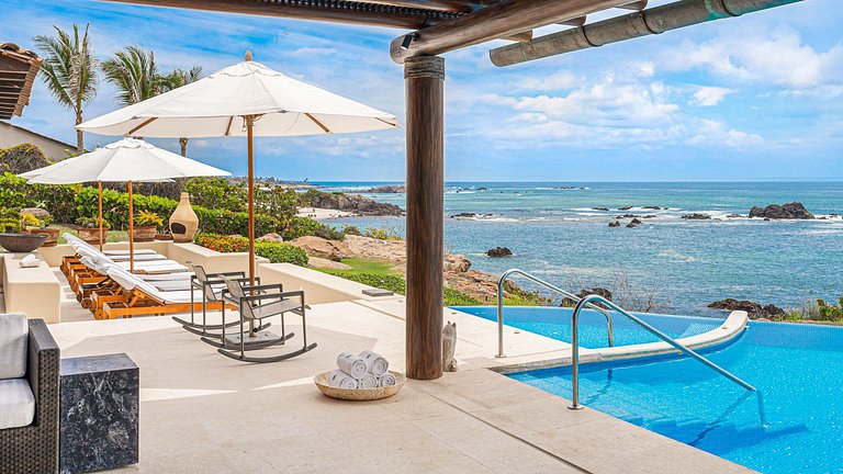 Ptm037 – Oceanfront villa with panoramic views in Punta Mita