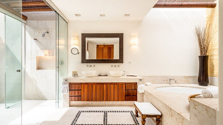 Ptm037 – Oceanfront villa with panoramic views in Punta Mita