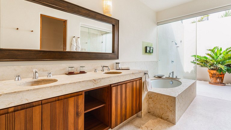 Ptm037 – Oceanfront villa with panoramic views in Punta Mita