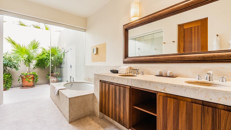 Ptm037 – Oceanfront villa with panoramic views in Punta Mita