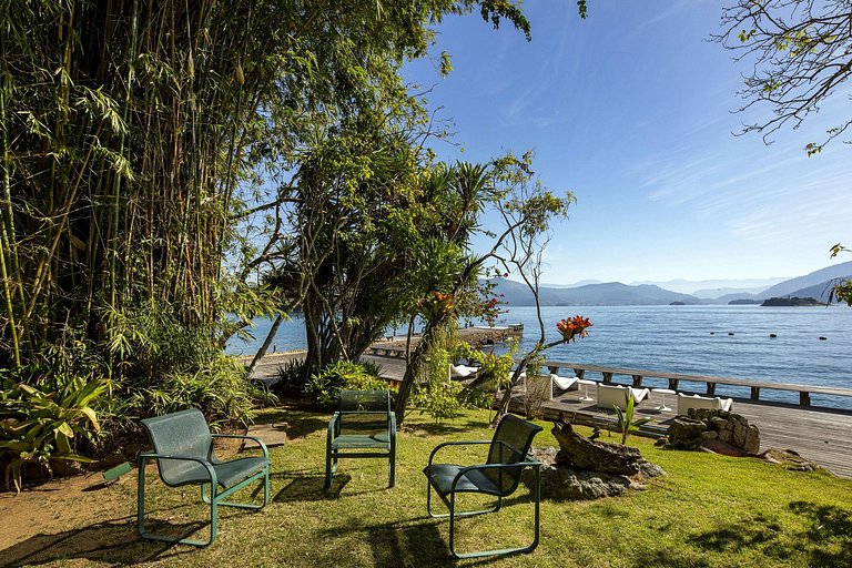 Ang101 - Isla en Angra dos Reis