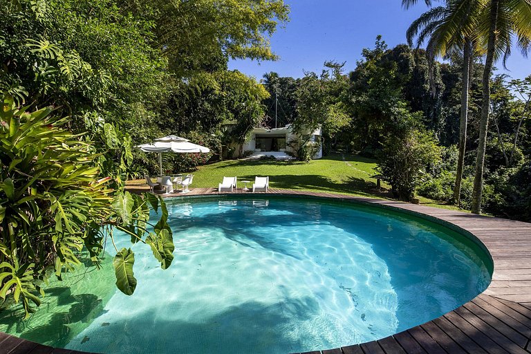 Ang101 - Isla en Angra dos Reis