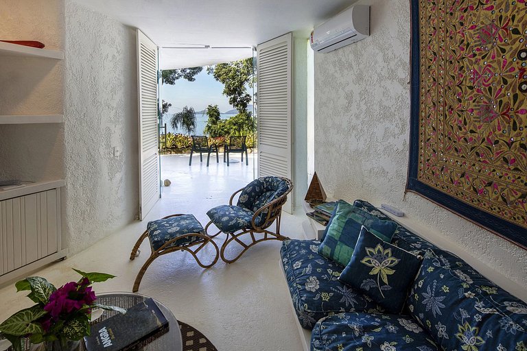 Ang101 - Island in Angra dos Reis