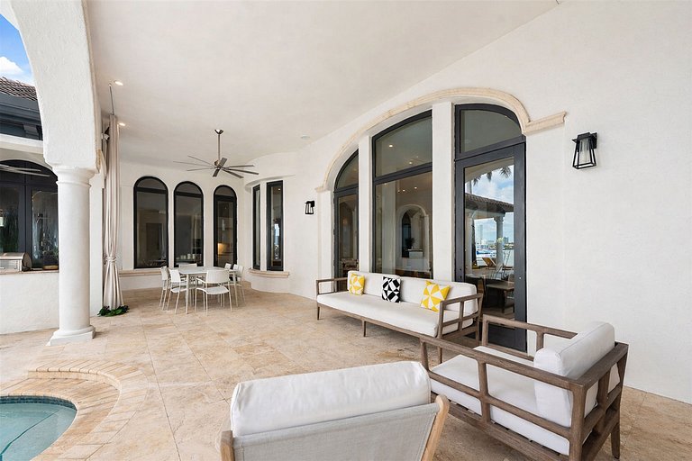 Mia002 - Casa de luxo com 5 quartos em Miami