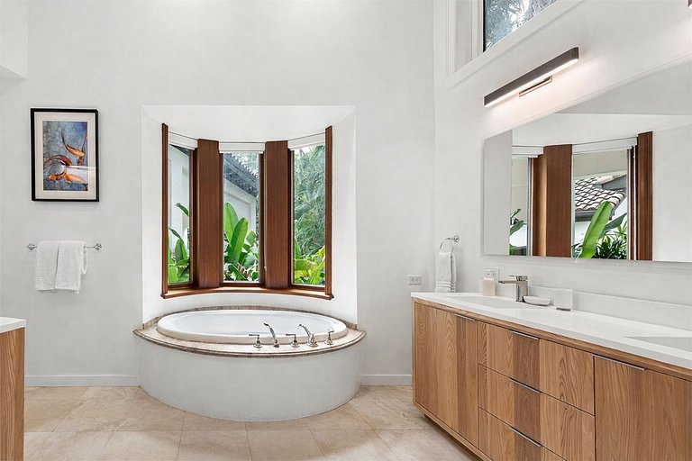 Mia002 - Casa de luxo com 5 quartos em Miami