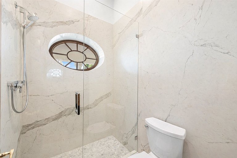 Mia002 - Casa de luxo com 5 quartos em Miami