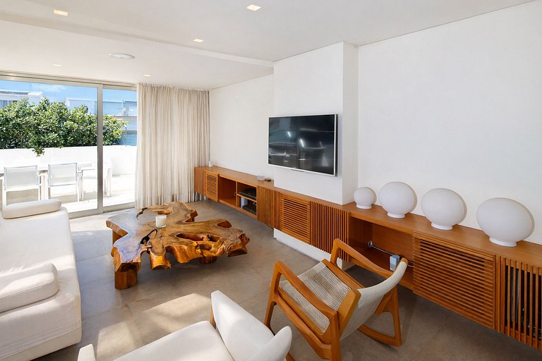 Rio099 - Linda cobertura de 3 quartos em Ipanema