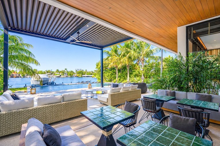 Mia003 - Luxury 6-bedroom villa in Miami Beach