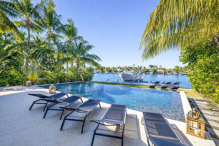 Mia003 - Luxury 6-bedroom villa in Miami Beach