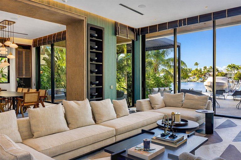 Mia003 - Luxury 6-bedroom villa in Miami Beach