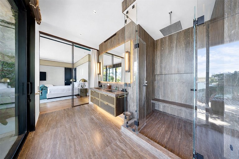 Mia003 - Luxury 6-bedroom villa in Miami Beach