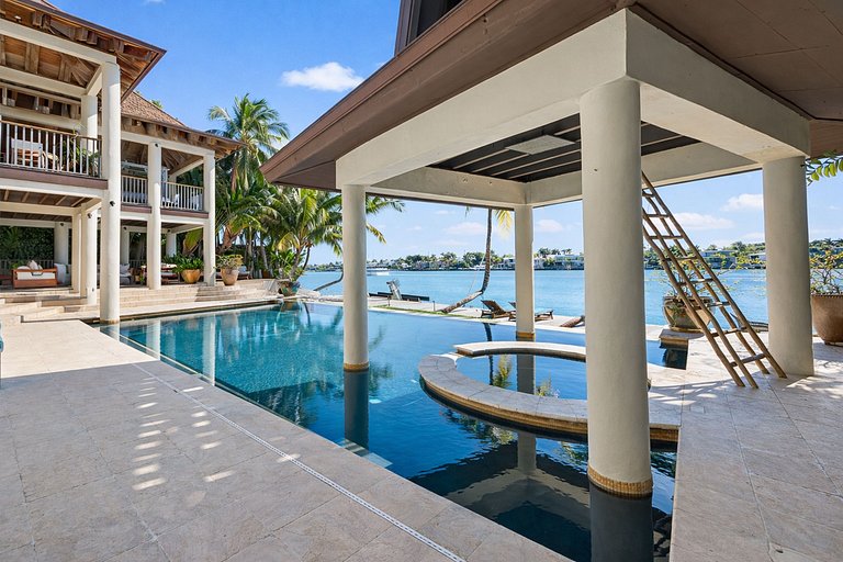 Mia010 - Waterfront Wellness Villa in Miami