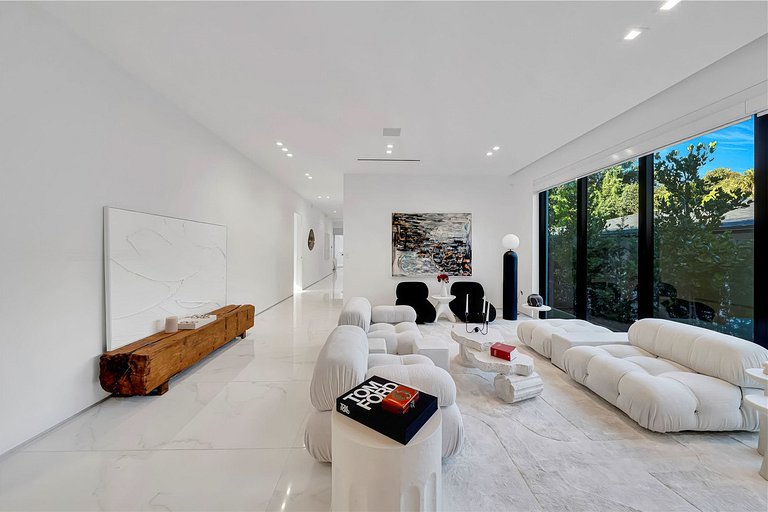 Mia008 - Maison rénovée à The Roads, Miami