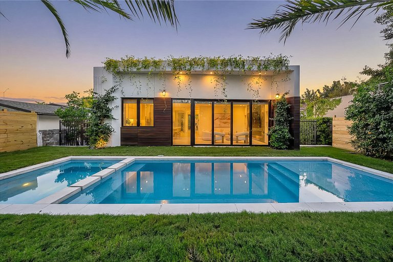 Mia008 - Maison rénovée à The Roads, Miami