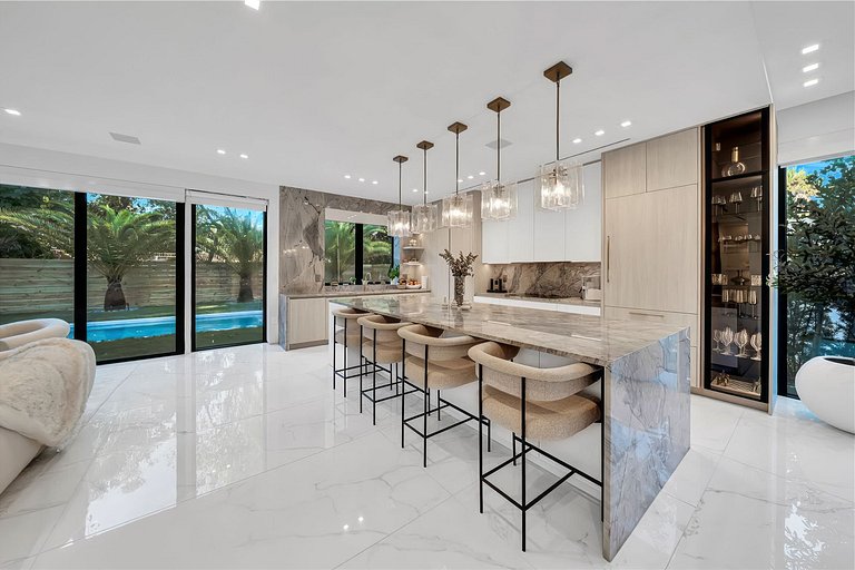 Mia008 - Casa reformada en The Roads, Miami