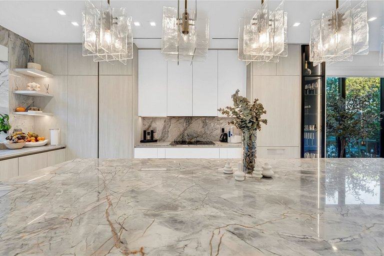 Mia008 - Casa reformada en The Roads, Miami