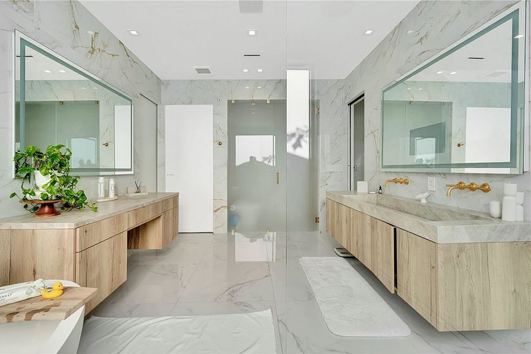 Mia008 - Maison rénovée à The Roads, Miami
