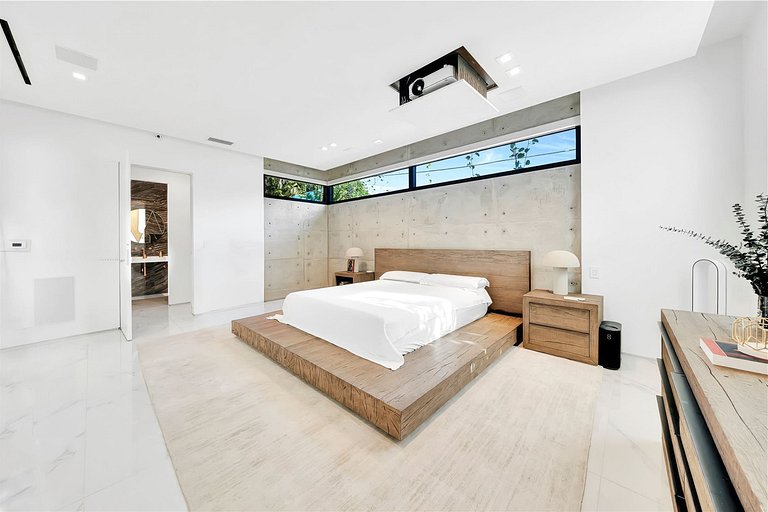 Mia008 - Casa reformada en The Roads, Miami