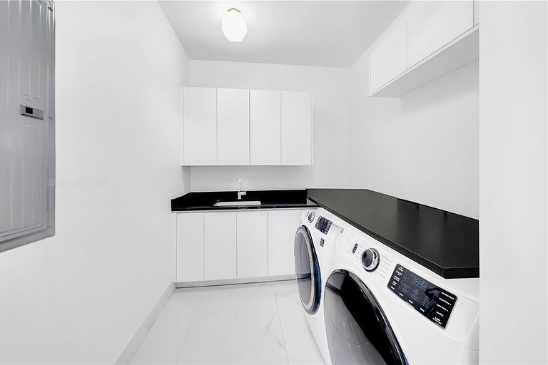Mia008 - Casa reformada en The Roads, Miami