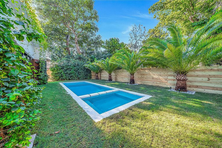 Mia008 - Casa reformada en The Roads, Miami