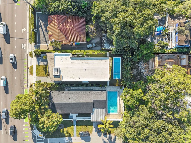 Mia008 - Casa reformada en The Roads, Miami