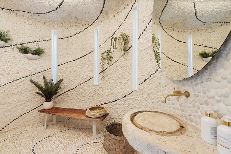 Mia009 - Mykonos-Style Waterfront Estate in Miami