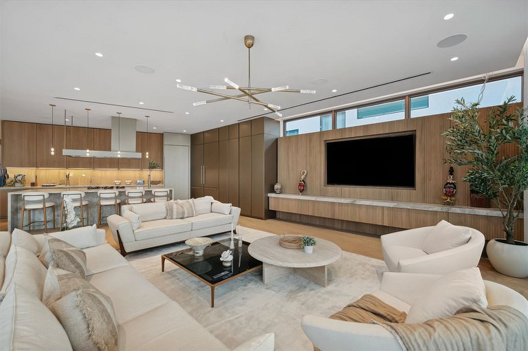 Mia004 - Casa contemporánea frente al mar en Miami