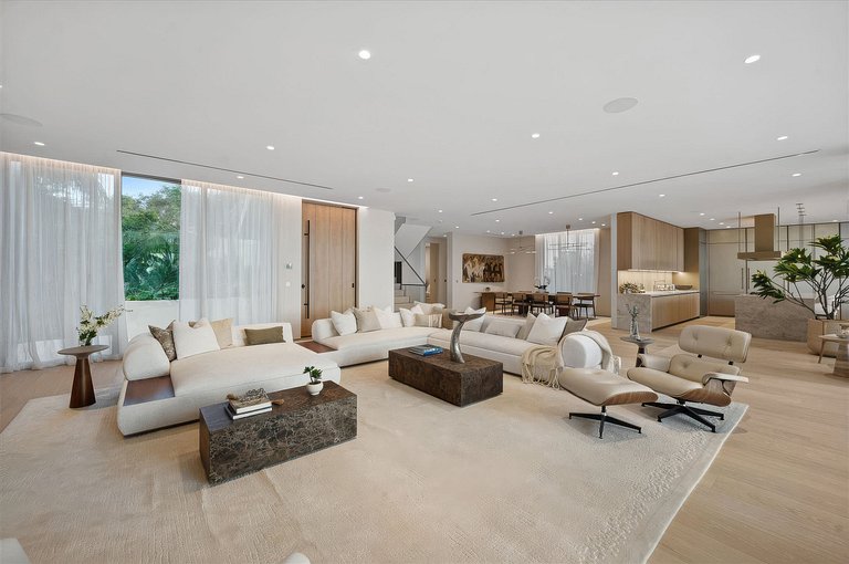 Mia004 - Casa contemporánea frente al mar en Miami