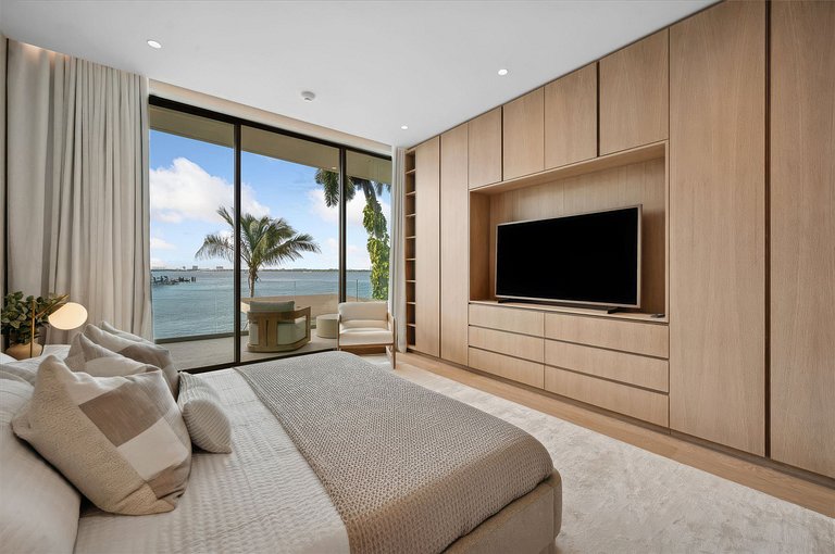 Mia004 - Casa contemporânea frente mar em Miami