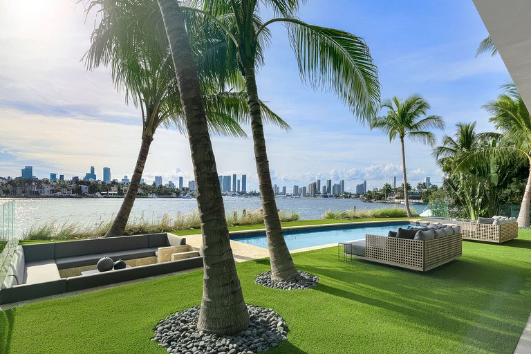Mia006 - Designer Waterfront Residence in Miami