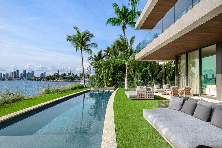 Mia006 - Designer Waterfront Residence in Miami