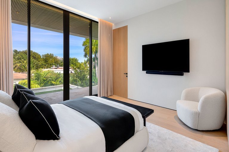 Mia006 - Designer Waterfront Residence in Miami