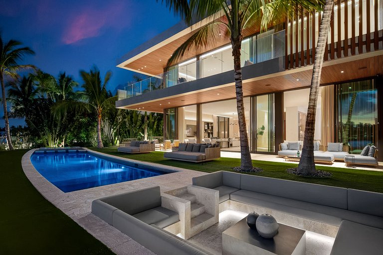 Mia006 - Residência à Beira-mar em Miami