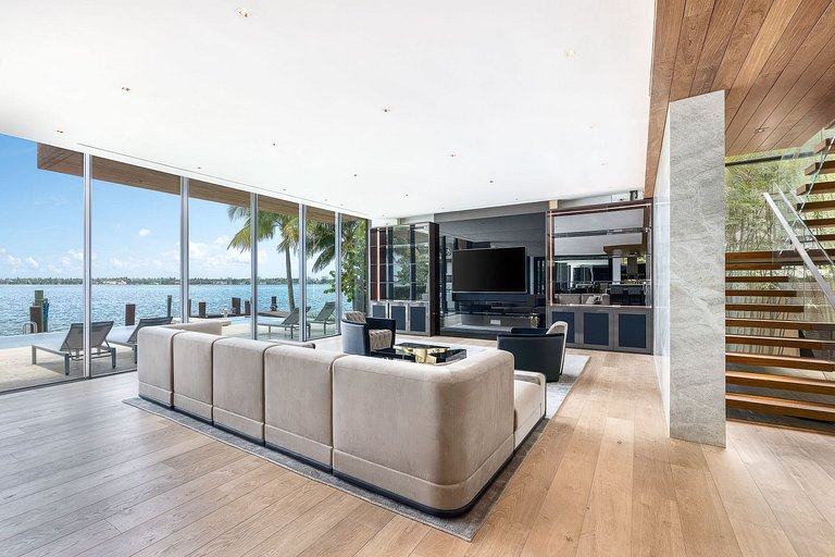 Mia011 - Mansão de Luxo à Beira-Mar em Miami