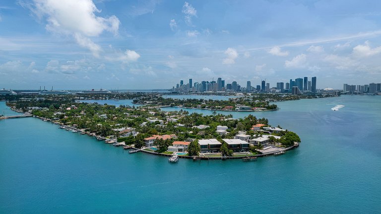 Mia011 - Villa de lujo frente al mar en Miami