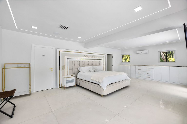 Mia007 - Casa Inteligente Moderna em Hollywood Lakes