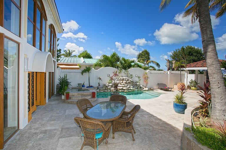 Sxm015 – Villa en bord de mer à Simpson Bay