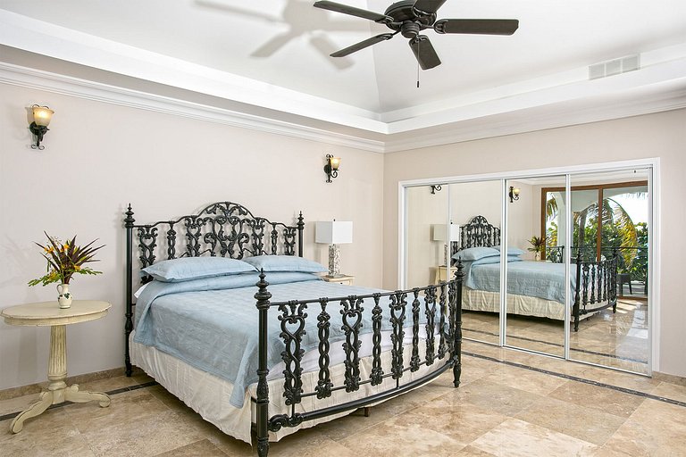 Sxm015 – Villa frente al mar en Simpson Bay