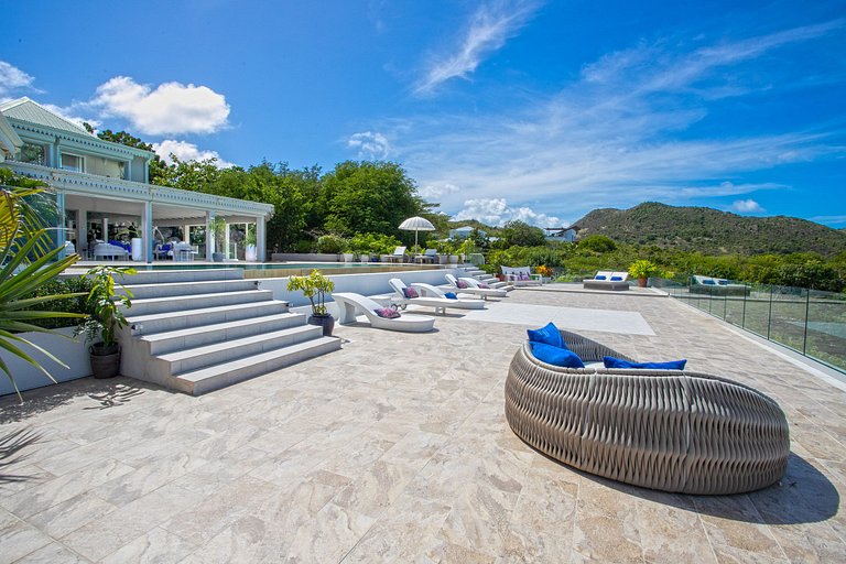 Sxm016 – Ocean-view estate with guest cottage in Anse Marcel
