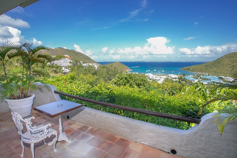 Sxm016 – Ocean-view estate with guest cottage in Anse Marcel