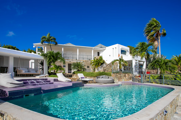 Sxm018 – Villa avec vue mer sur les falaises de Terres Basse