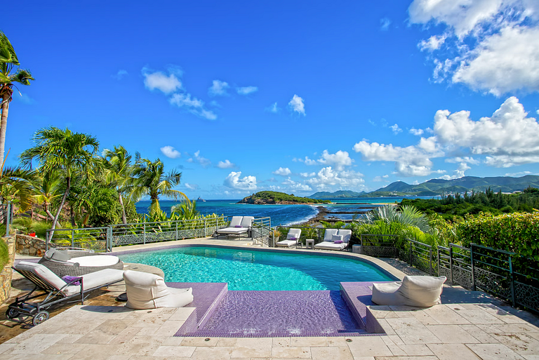 Sxm018 – Villa con vista al mar sobre acantilados en Terres
