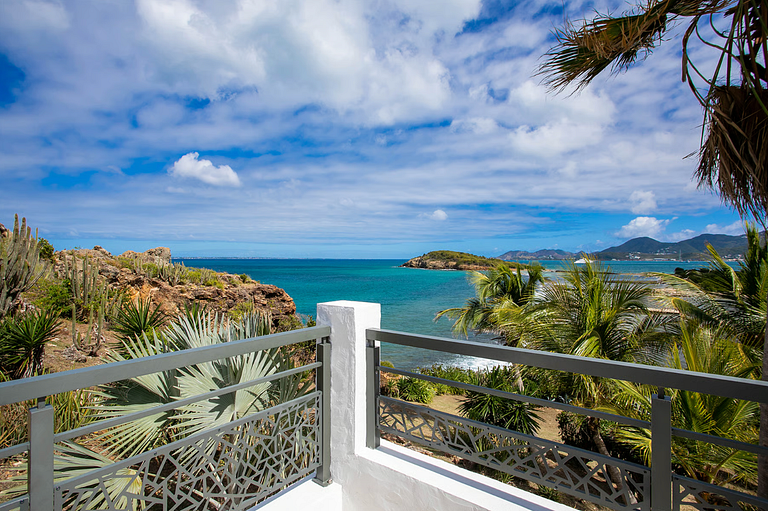 Sxm018 – Ocean-view villa on the cliffs of Terres Basses