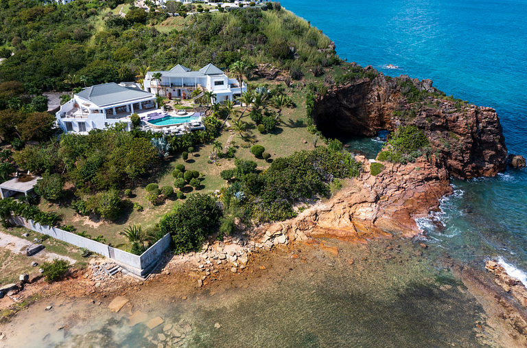 Sxm018 – Villa com vista para o mar nas falésias de Terres B