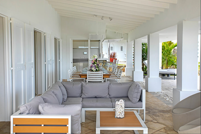 Sxm018 – Villa avec vue mer sur les falaises de Terres Basse
