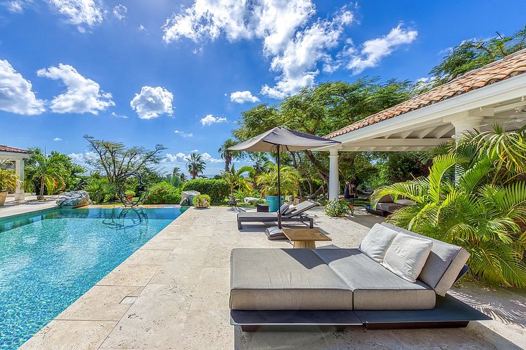 Sxm019 – Villa doble con jardines privados en Terres Basses