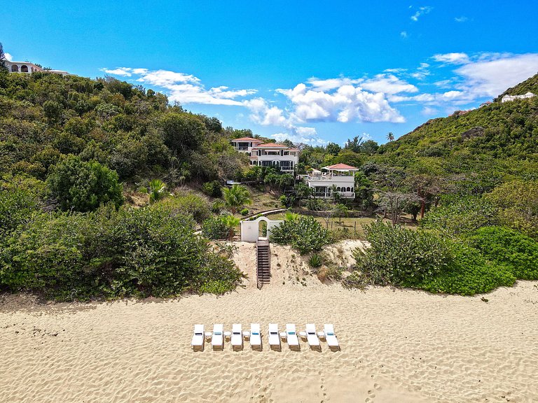 Sxm020 – Villa en bord de mer avec cottage à Baie Rouge