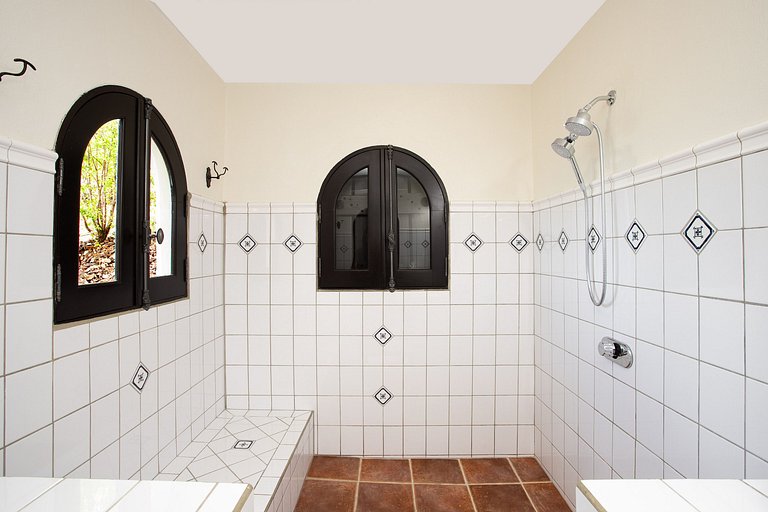 Sxm020 – Villa à beira-mar com cottage em Baie Rouge