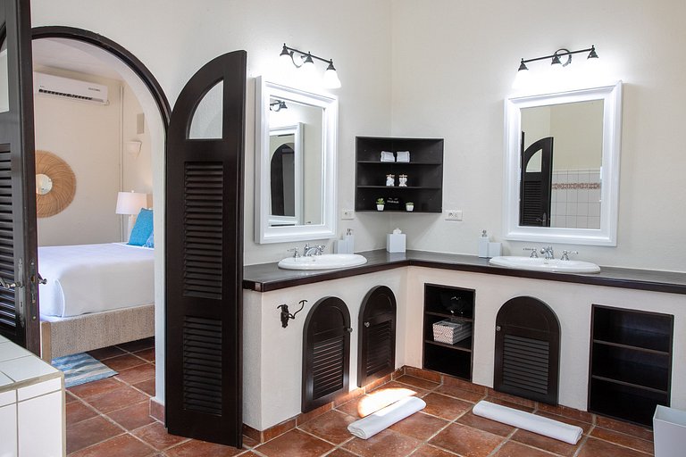 Sxm020 – Villa à beira-mar com cottage em Baie Rouge