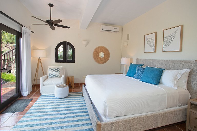 Sxm020 – Villa en bord de mer avec cottage à Baie Rouge